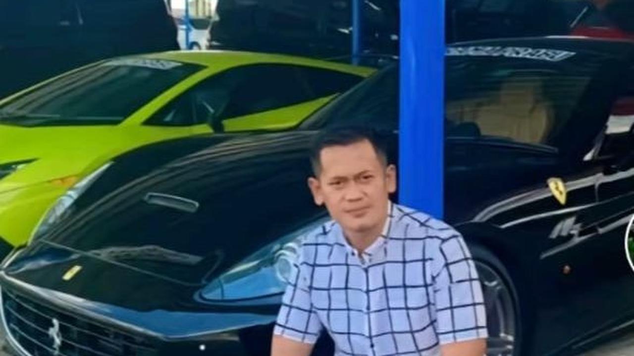 Kini Bisa Pose dengan Mobil Mewah
