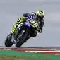 Pembalap Movistar Yamaha, Valentino Rossi saat beraksi pada kualifikasi MotoGP Austin 2018 di Circuit of the Americas (COTA). (AP Photo/Eric Gay)