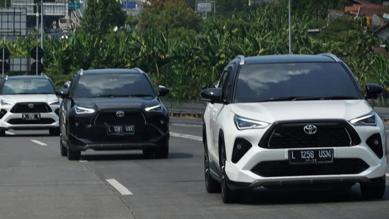 Kontribusi mobil hybrid Toyota 11% terhadap total penjualan Toyota, naik signifikan dari periode 2020 – 2022 yang hanya 7.411 unit (1 persen).<br>