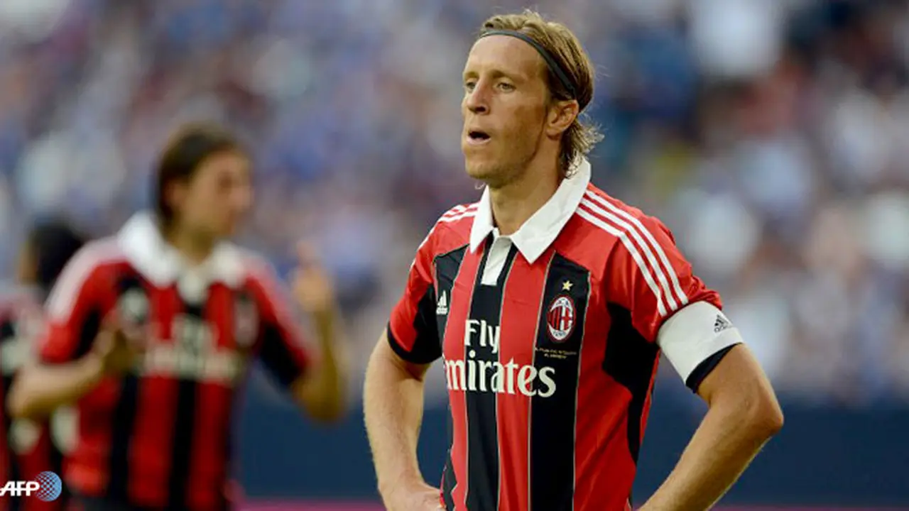 ambrosini-130712c.jpg