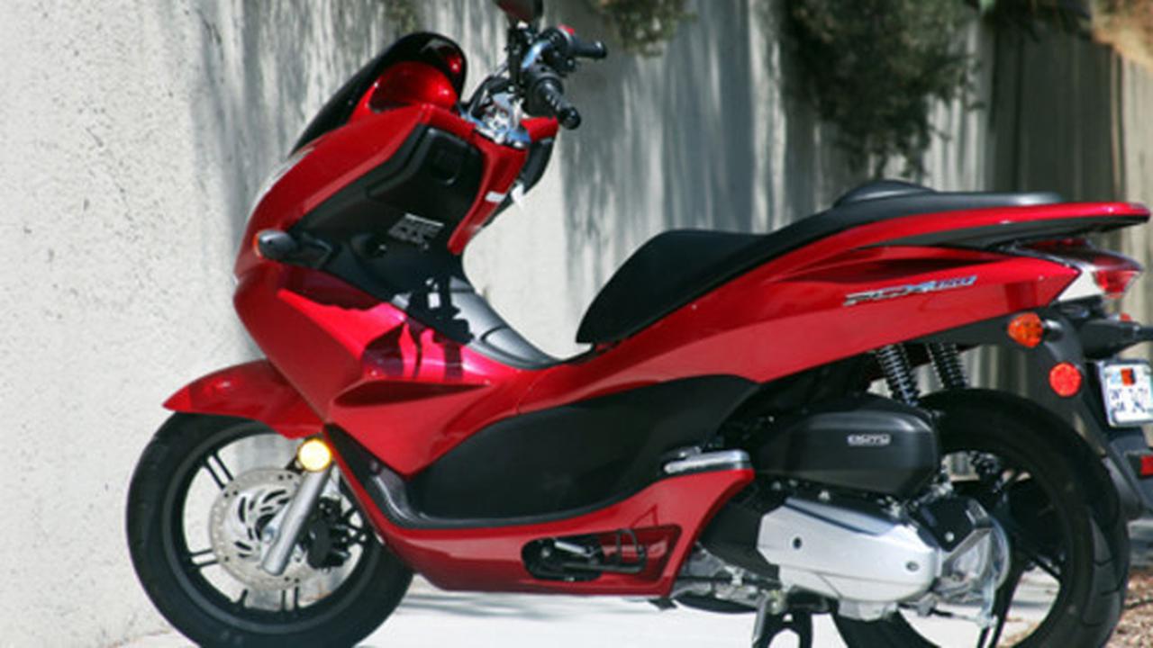 Honda PCX 150 (Istimewa)