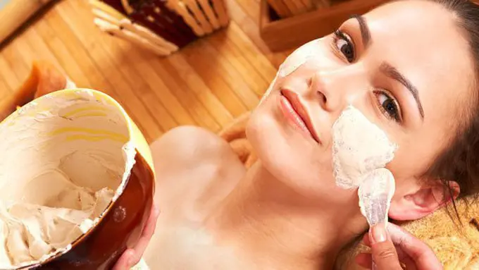 Masker samarkan kerutan/copyright Shutterstock.com