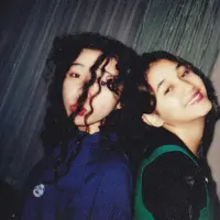 Melly Goeslaw dan Nike Ardila. (Instagram/melly_goeslaw)