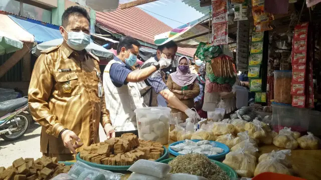 Manisan Berbahan Formalin dan Boraks Ditemukan di Pusat Retail di Palembang