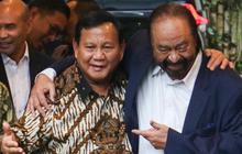 FOTO: Momen Mesra Prabowo dan Surya Paloh Rangkulan Erat, Sinyal Kuat Gabung Koalisi?