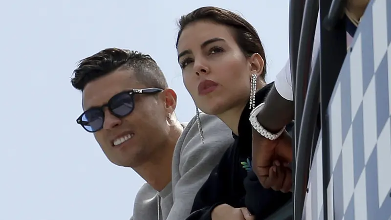 Bayi Laki-Laki Ronaldo dan Georgina Meninggal Dunia