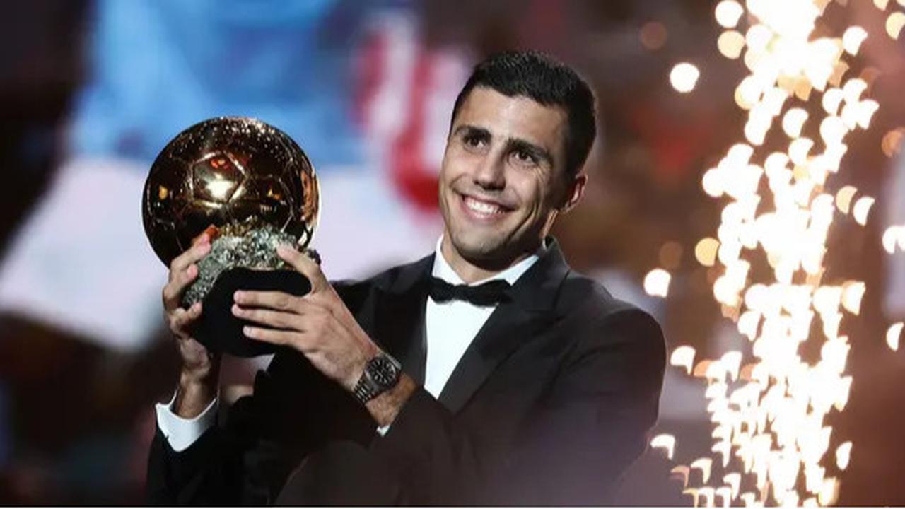 FOTO: Rodri Raih Ballon d'Or 2024, Ini Kontribusi Luar Biasa untuk Manchester City dan Timnas Spanyol