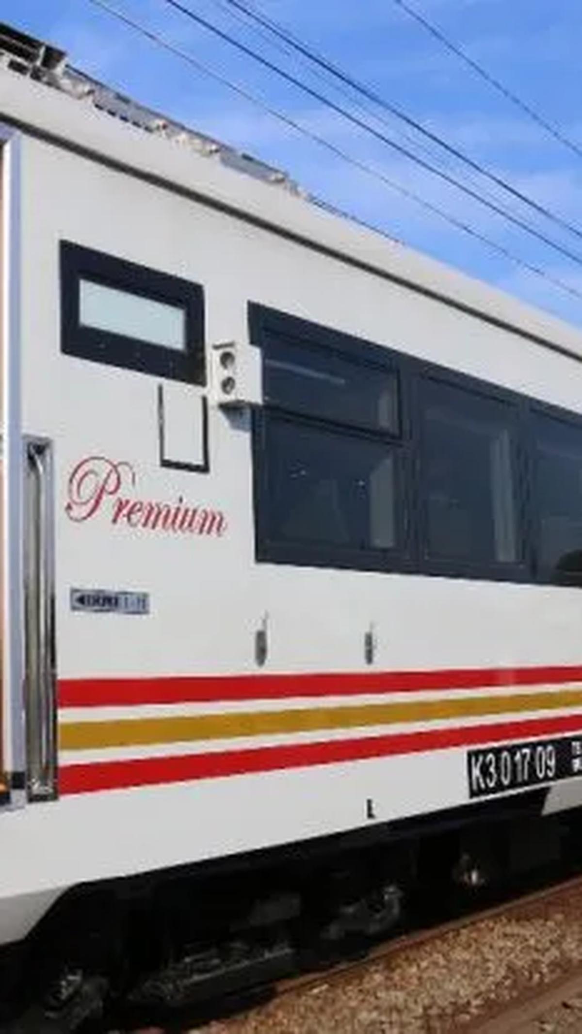 3. Kereta Api Argo Parahyangan