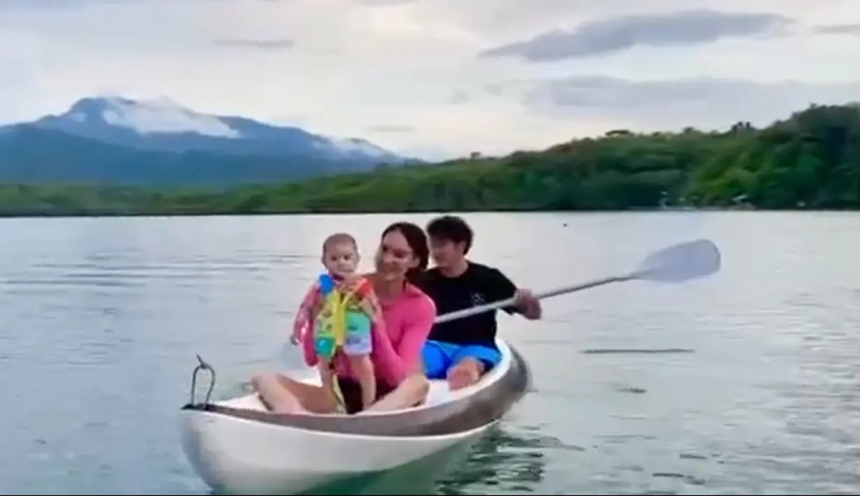 [Instagram/nadinelist]