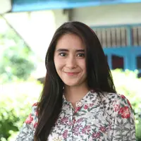 "Enggak nunda kok. Cuma memang rejeki buat dapat momongan belum dikasih aja sama Tuhan," kata Ryana Dea di kawasan Cibubur, Jakarta Timur, Senin (13/3/2017). (Deki Prayoga/Bintang.com)