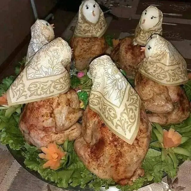 6 Potret Hiasan Makanan Nyeleneh Ini Bikin Tepuk Jidat, Estetik Tapi Kocak