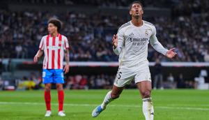 Real Madrid harus puas bermain imbang 1-1 kontra Girona pada laga pekan ke-31 La Liga di Santiago Bernabeu, Sabtu (11/04/2026) dini hari WIB. (AP Photo/Manu Fernandez)