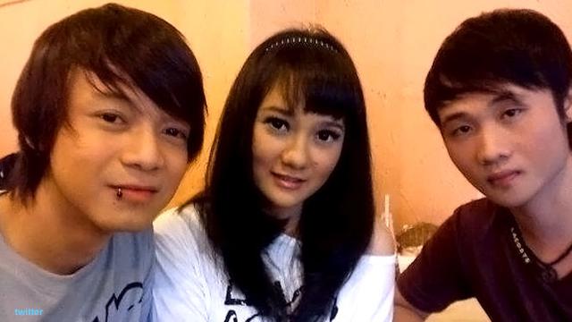 Lagu Hidupku Sepi Tanpamu New Syclon Menjiplak Showbiz Liputan6 Com Nah, siapkan ktp dan paspor bca lama kamu, segera kunjungi cabang bca atau cs digital dan beralih. lagu hidupku sepi tanpamu new syclon