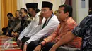 Gubernur DKI Jakarta, Basuki Tjahaja Purnama (kedua kanan) saat menghadiri acara buka puasa bersama Partai Nasdem, Jakarta, Kamis (9/8). (Liputan6.com/Johan Tallo)