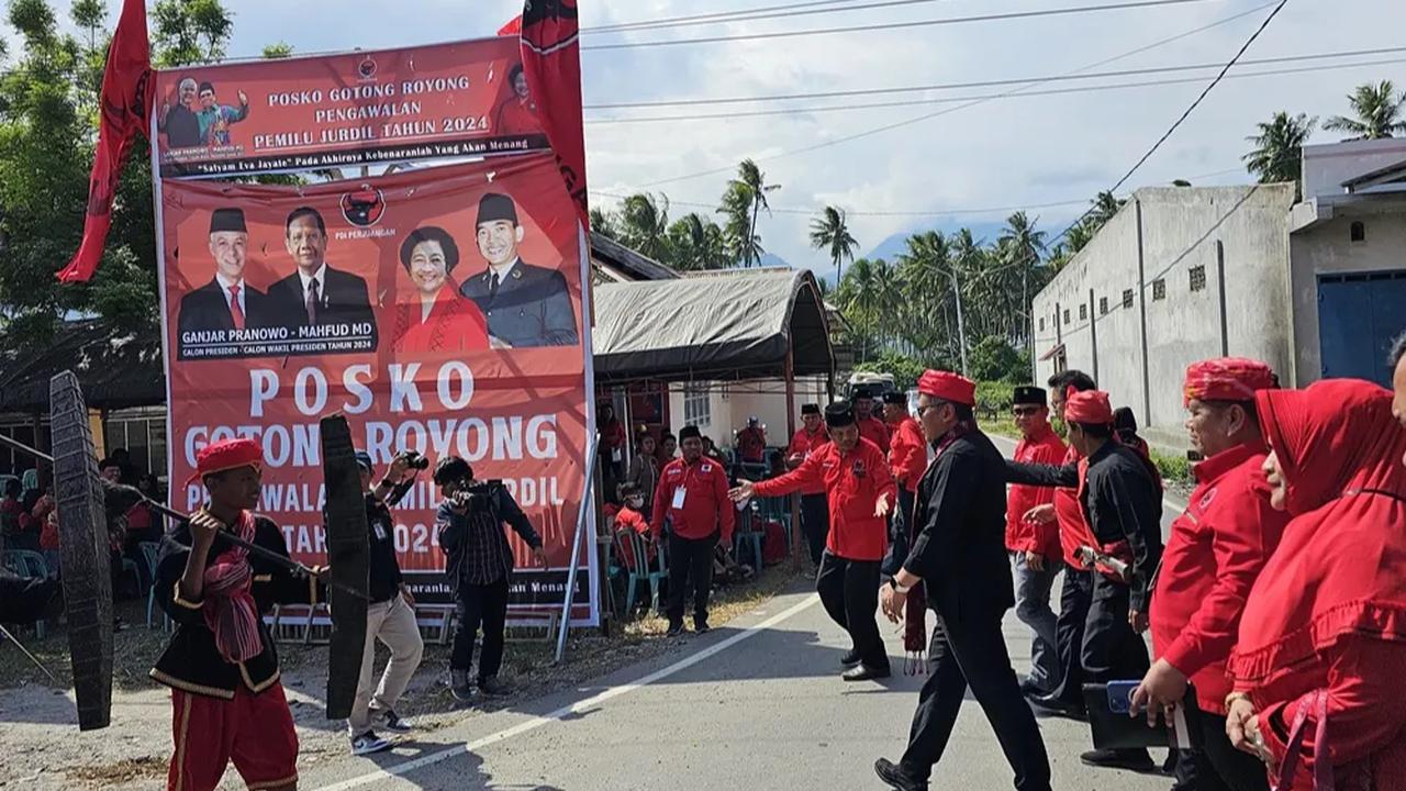 Hasto menegaskan bahwa pemilu jurdil menjadi sangat penting. Sebab menurut Hasto, pemimpin ke depan Indonesia harus dipastikan yang benar-benar bekerja dengan benar.<br>