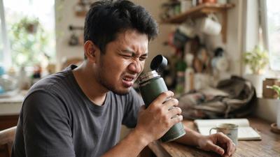 Cara Membersihkan Botol Minum yang Berbau Apek, Tips Perawatan agar Tetap Segar dan Steril
