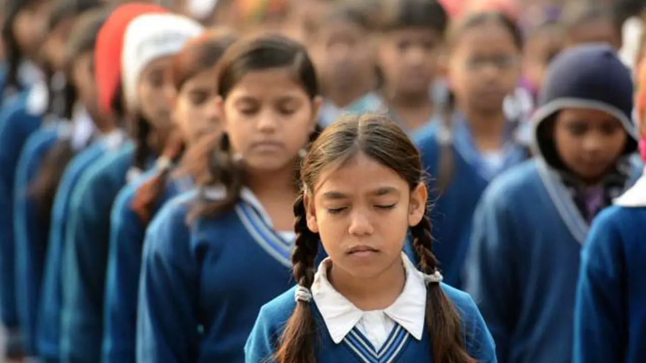 Aksi Solidaritas di India terhadap aksi pembantaian massal di sekolah Pakistan oleh Taliban. (The Hindu.com)