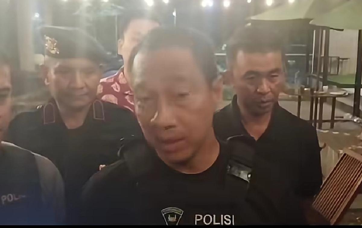Kapolda Jawa Tengah Irjen Pol Roy Hardi Siahaan bicara sosok pelaku pembakaran warung mi di sukoharjo. (merdeka.com/arie sunaryo).