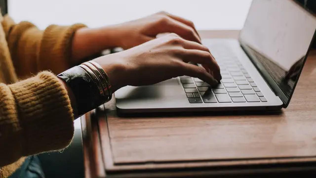 7 Ide Usaha yang Cocok di Rumah untuk Ibu-Ibu Tanpa Harus Tinggalkan Anak