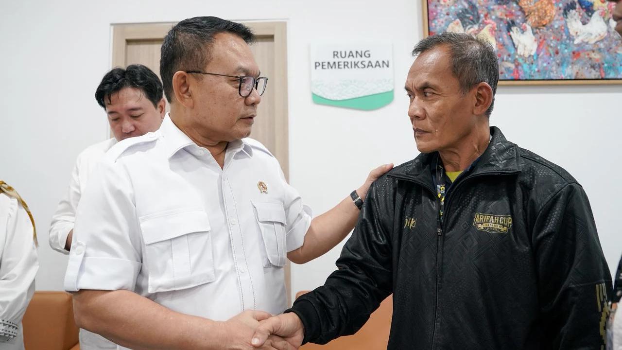 Temui YTR di RSHS, Dudung Minta Pelaku Penganiayaan Dijatuhi Hukuman Berat