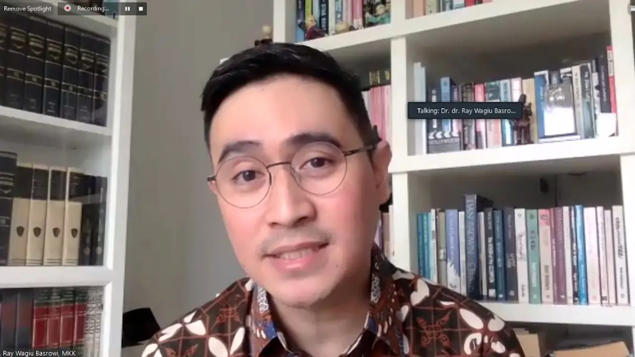 Dr. dr. Ray Wagiu Basrowi, MKK