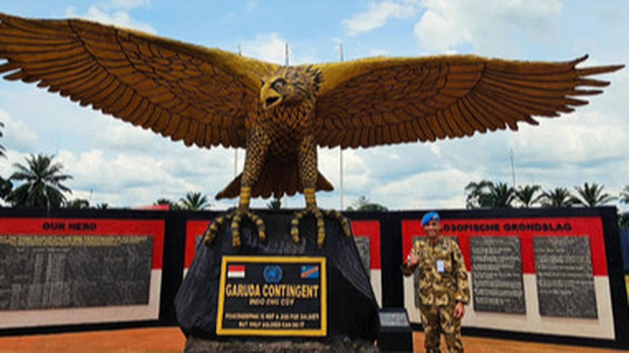 Potret Gagah Paulus Pandjaitan dengan Kendaraan Militer di Wilayah Konflik Mengenakan Seragam Loreng, Jadi Sorotan