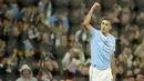 Selebrasi gelandang Manchester City, Rodri setelah mencetak gol pertama timnya ke gawang Aston Villa pada laga pekan ke-31 Premier League 2023/2024 di Etihad Stadium, Manchester, Rabu (3/4/2024) malam. (AP Photo/Dave Thompson)