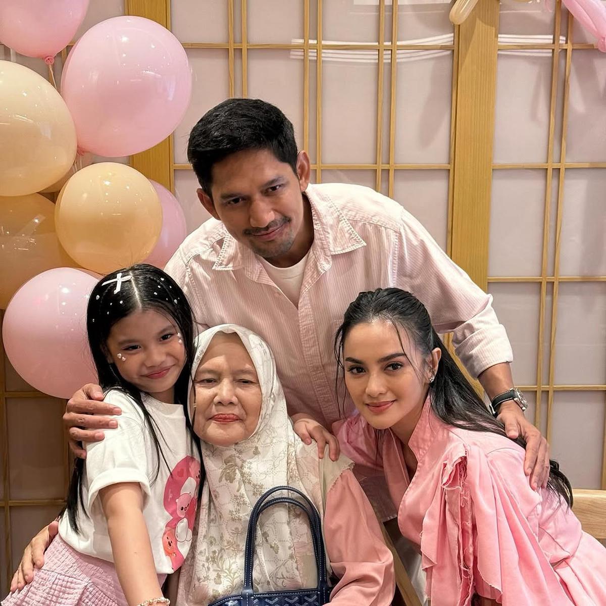 Momen Kebersamaan Ibnu Jamil dan Sang Ibunda yang Kini Tinggal Kenangan