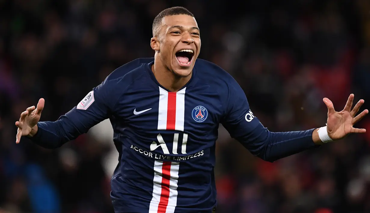 1. Kylian Mbappe (PSG) - Pada usia 19 tahun, Mbappe ditebus Paris Saint-Germain dari AS Monaco pada bursa transfer musim panas 2018. PSG mengucurkan dana hingga 165 juta poundsterling untuk melabuhkan Kylian Mbappe. (AFP/Fracnk Fife)