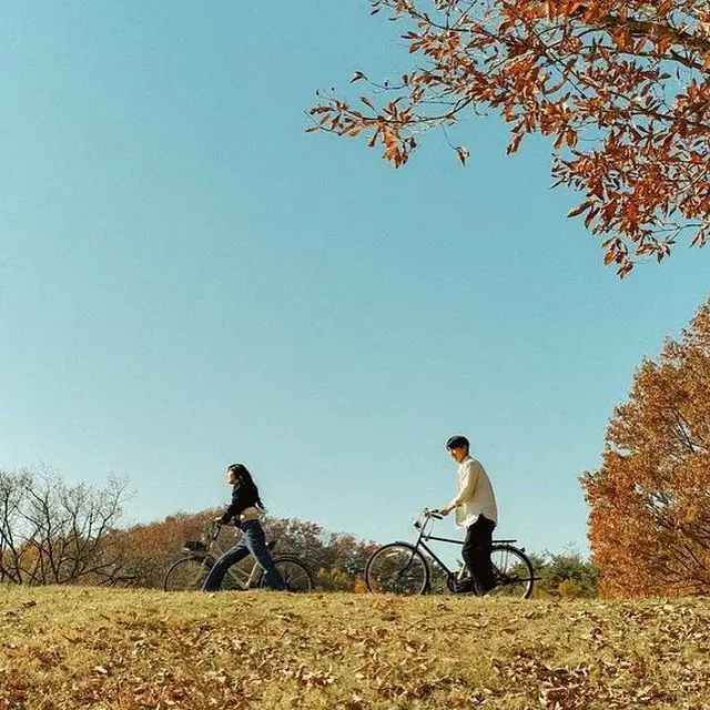 Suzy dan Yang Se Jong - Doona!