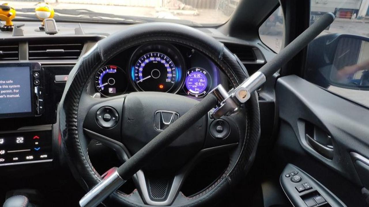<b>Tips Memilih Kunci Stir Mobil</b>