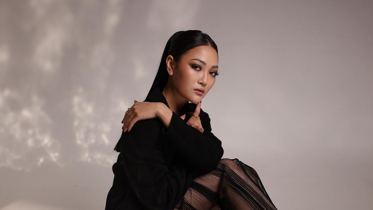 Nathalie Adelia Luncurkan Single Berjudul Cingcangkeling dengan Nuansa Techno