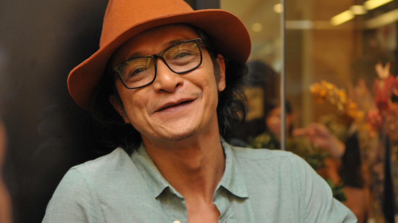 [FOTO] Andy /rif Hobi Bersih-bersih Rumah