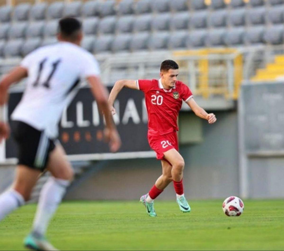 Justin Hubner mempunyai reputasi yang cemerlang.<br><br>Pemain berusia 20 tahun itu telah menjadi salah satu pemain muda berbakat Timnas Indonesia U-23. Aksinya kini telah menjadi sorotan dunia.&nbsp;Foto: instagram.com / nathantjoeaon<br>