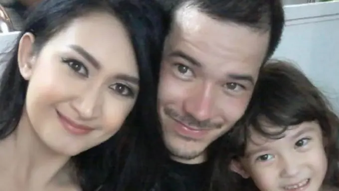 [Bintang] Nafa Urbach dan Zack Lee