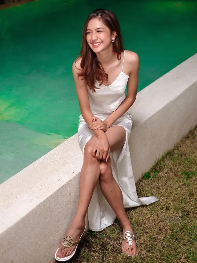 6 Potret Momen Ulang Tahun Mikha Tambayong ke-25 yang Bikin Salah Fokus