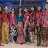 Dalam kesempatan itu, mantan anggota Cherrybelle terlihat kompak mengenakan kebaya. Dan membagikan momen tersebut di Instagram pribadi masing-masing. Dok. @margareth_angelina