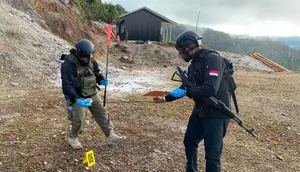 Satgas Temukan Markas KKB di Dekat Lokasi Pembakaran Pesawat AMA