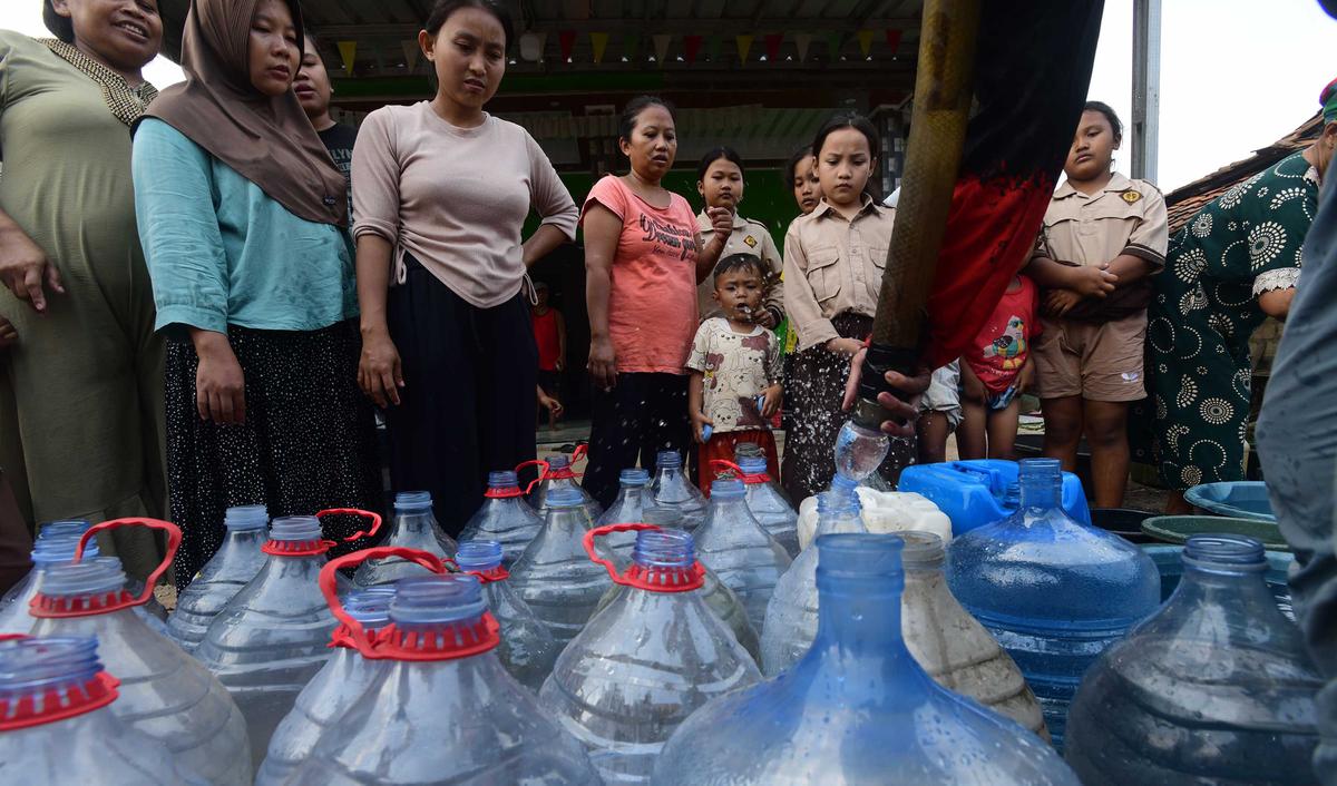 Kekeringan Meluas Ribuan Warga Bogor Kesulitan Air Bersih
