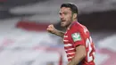 Jorge Molina. Striker berusia 39 tahun yang kini memasuki musim kedua bersama Granada ini menjadi pencetak hattrick tertua di Liga Spanyol saat Granada menang 4-1 atas tamunya Real Mallorca pada pekan ke-18 musim 2021/2022, 19 Desember 2021, saat berusia 39 tahun dan 241 hari. (AFP/Jorge Guerrero)