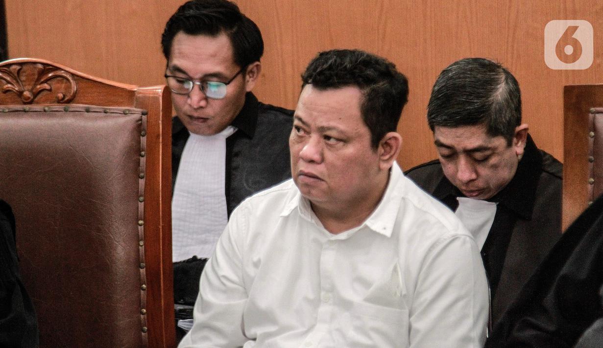 Terdakwa Kuat Ma'ruf menjalani sidang lanjutan pemeriksaan saksi kasus pembunuhan berencana Brigadir Yosua Hutabarat atau Brigadir J di Pengadilan Negeri Jakarta Selatan, Senin (7/11/2022). Sidang lanjutan kasus Ferdy Sambo kali ini ada penggabungan terdakwa, Eliezer, Ricky Rizal dan Kuat Ma'ruf. (Liputan6.com/Johan Tallo)