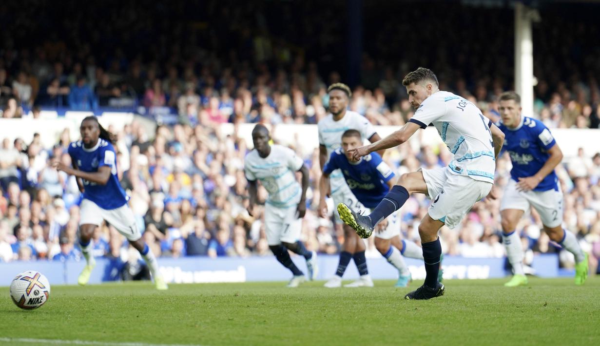 The Blues berhasil mencuri poin penuh kala bertandang ke markas Everton pada laga pekan pertama Liga Inggris 2022/2023. (AP/Jon Super)