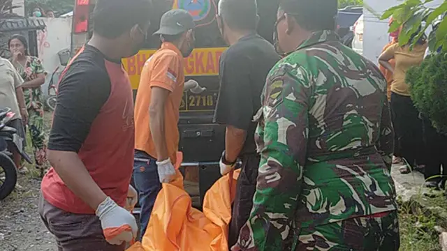Evakuasi jasad pria bunuh diri