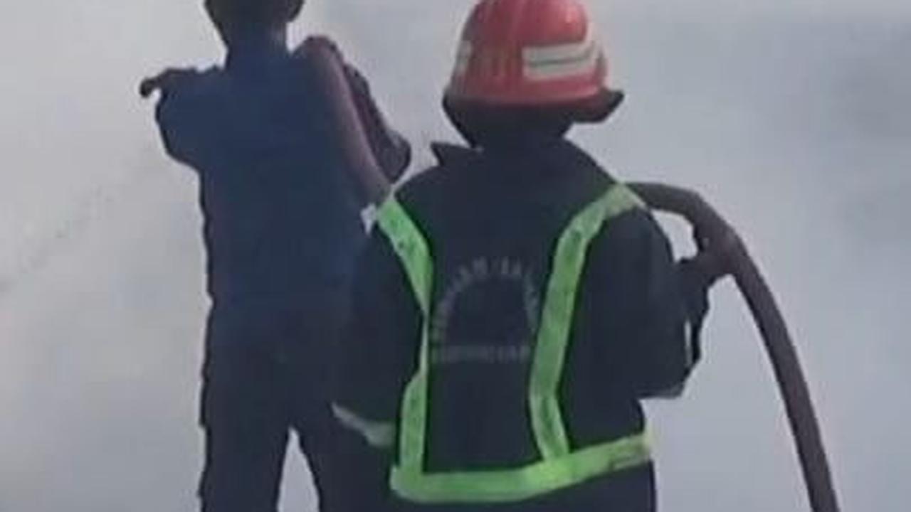 Sudah 3 Hari TPS Ilegal di Bekasi Terbakar, Damkar Kesulitan Jangkau Lokasi