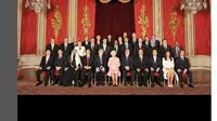 Foto keluarga G20 di London pada 2009. Ratu Elizabeth II dan Presiden Susilo Bambang Yudhoyono (SBY) turut hadir. Turut hadir juga wajah-wajah terkenal seperti Presiden AS Barack Obama dan Kanselir Jerman Angela Merkel. Dok: The Royal Family/Instagram