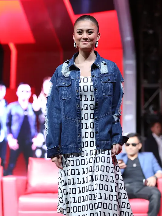 Pelantun lagu ‘Matahariku’ ini mendapat penghargaan di ajang Asia Songs Festival di Seoul, Korea Selatan. ( Andie Masela/Bintang.com)