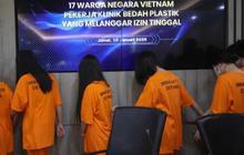 FOTO: Ditjen Imigrasi Tangkap 17 WN Vietnam Pekerja Klinik Bedah Kecantikan di Pluit