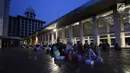 Para wanita buka puasa bersama di Masjid Istiqlal, Jakarta, Kamis (17/5). (Liputan6.com/Arya Manggala)