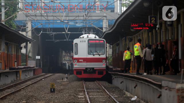 Polemik Impor 29 Unit Rangkaian KRL Bekas dari Jepang