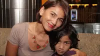 Didatangi Pria ke Rumah, Nova Eliza Sodorkan Anak
